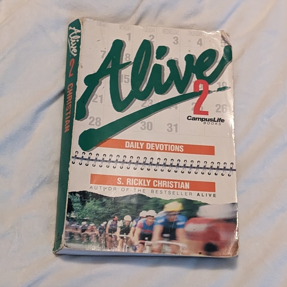 💥☎️ LAST CALL Alive 2 Daily Devotions by S. Rickly Christian - Picture 1 of 2